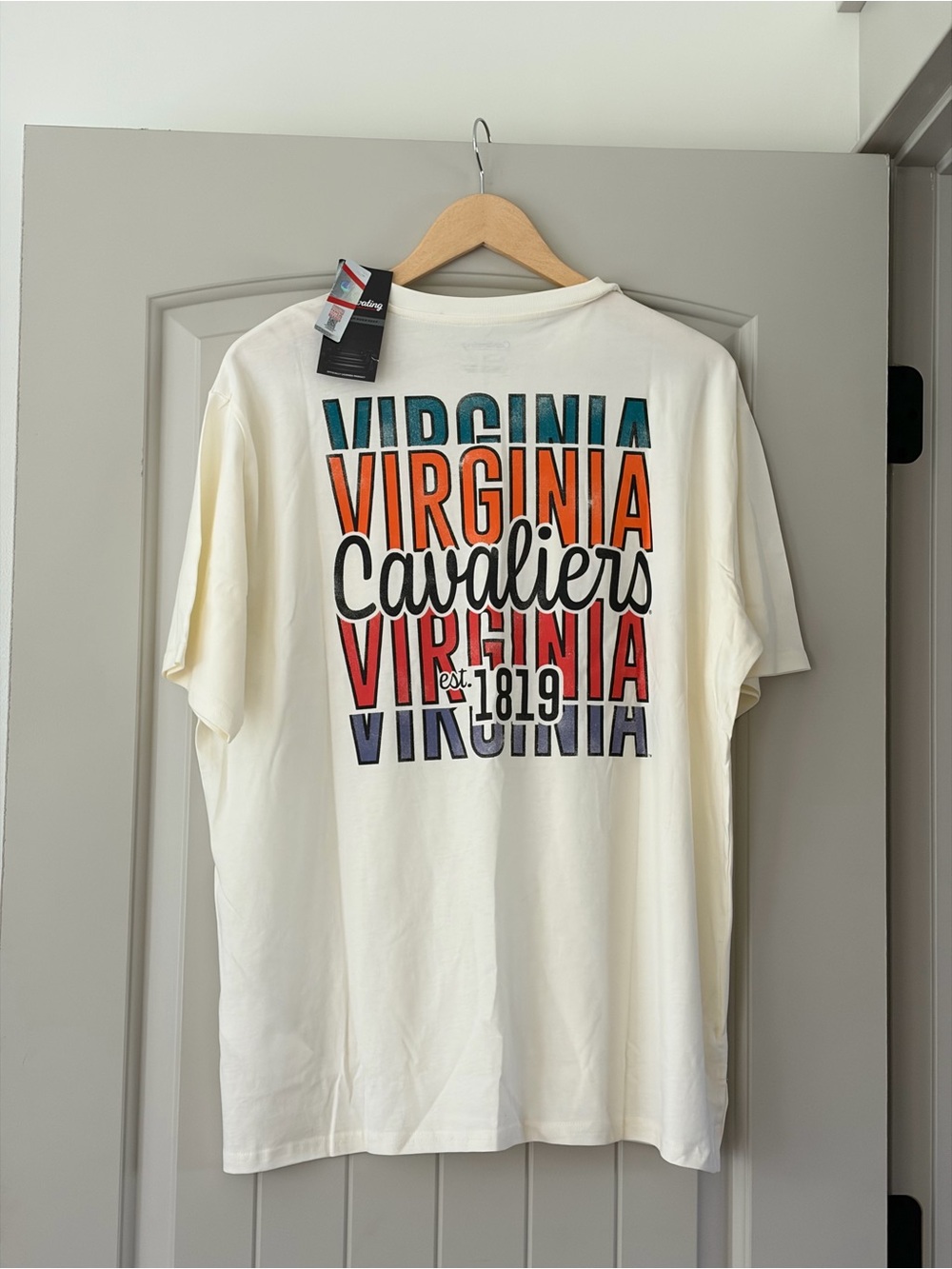 NWT Captivating Virginia Cavaliers Retro Graphic Pocket Tee Cream XL